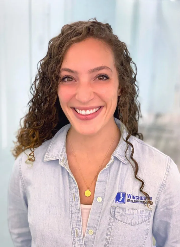 Nadine nuestra Representante de Servicio al Paciente